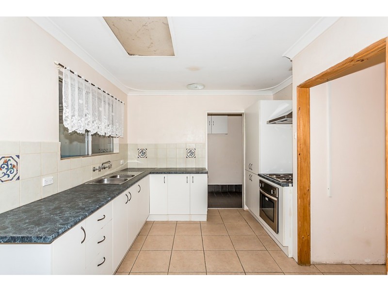 7 Tarwarri Close, Hillman WA 6168