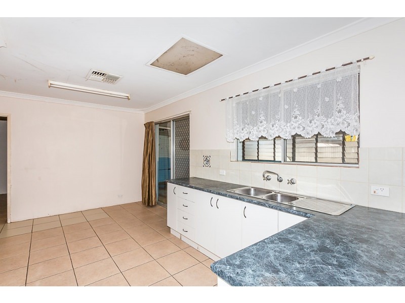 7 Tarwarri Close, Hillman WA 6168