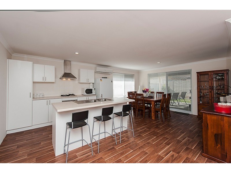 111 Tangadee Road, Golden Bay WA 6174