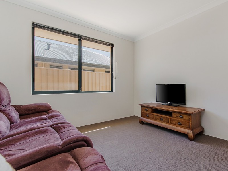 7 Charleston St, Karnup WA 6176