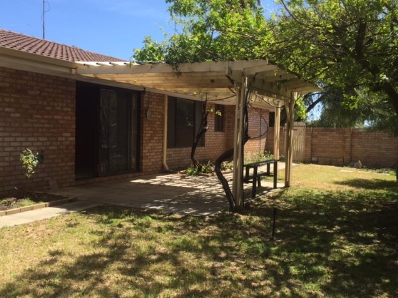 30 Goongarrie Drive, Waikiki WA 6169