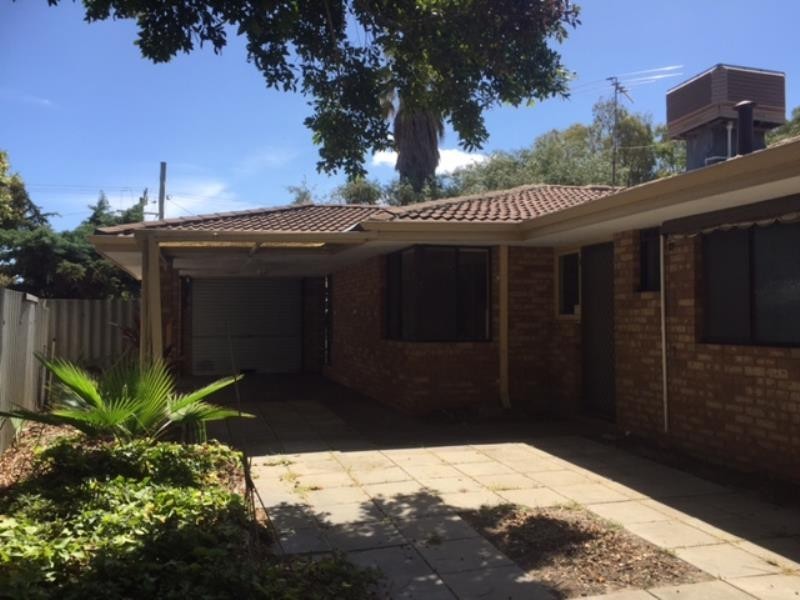 30 Goongarrie Drive, Waikiki WA 6169