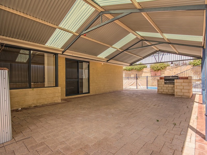 10 Hortonia Avenue, Secret Harbour WA 6173