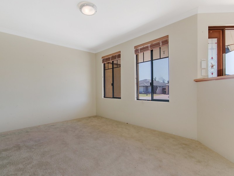 10 Hortonia Avenue, Secret Harbour WA 6173