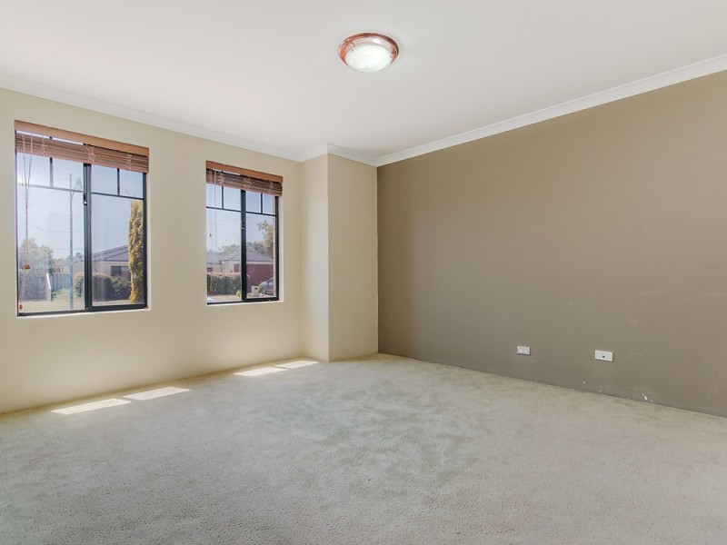 10 Hortonia Avenue, Secret Harbour WA 6173