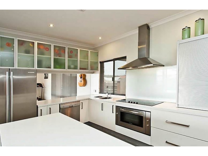 25 Elwell Street, Secret Harbour WA 6173