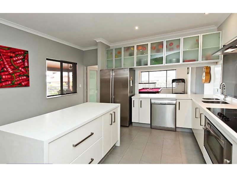 25 Elwell Street, Secret Harbour WA 6173