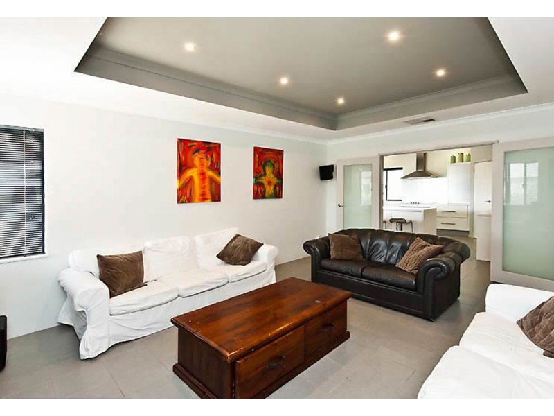 25 Elwell Street, Secret Harbour WA 6173