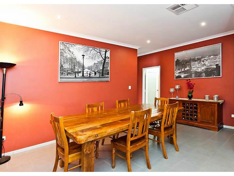 25 Elwell Street, Secret Harbour WA 6173