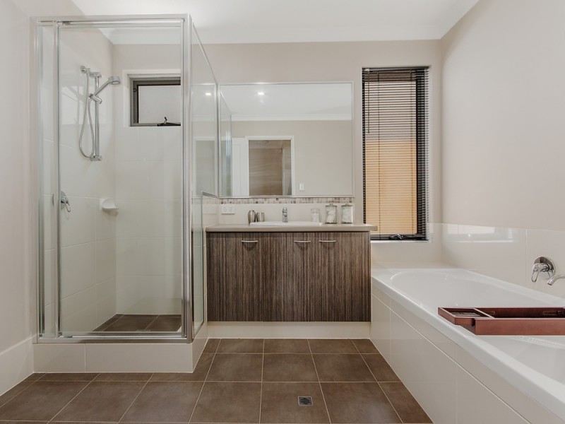 28 Kewarra Bend, Secret Harbour WA 6173