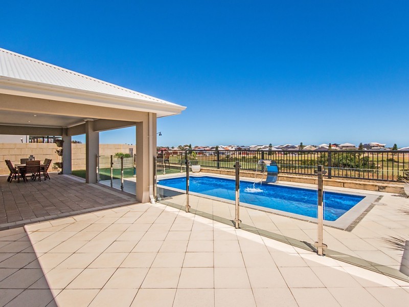 28 Kewarra Bend, Secret Harbour WA 6173