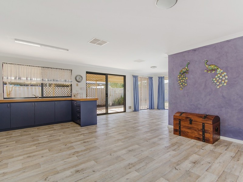 16 Menora Loop, Warnbro WA 6169