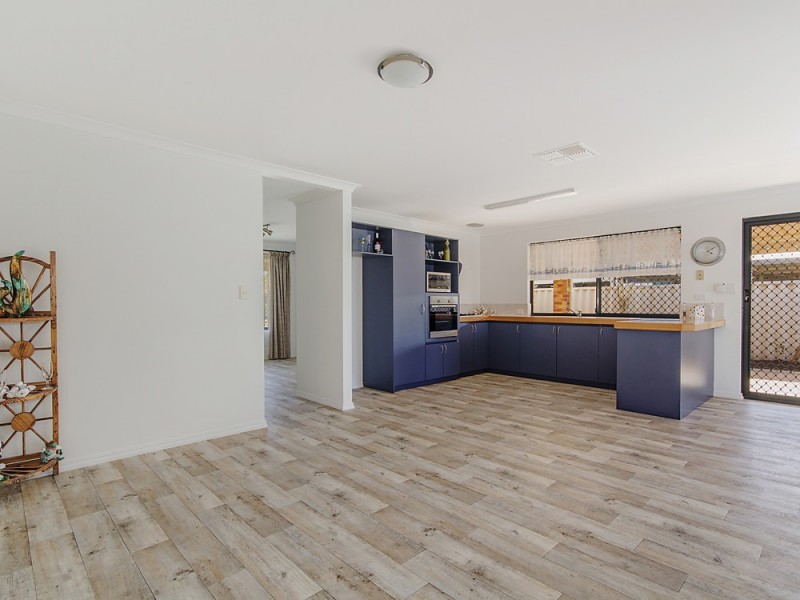 16 Menora Loop, Warnbro WA 6169