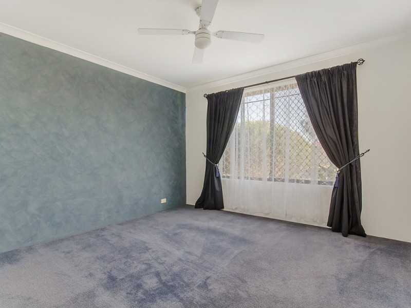16 Menora Loop, Warnbro WA 6169