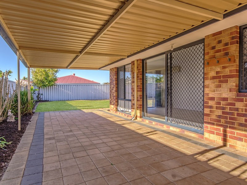 16 Menora Loop, Warnbro WA 6169
