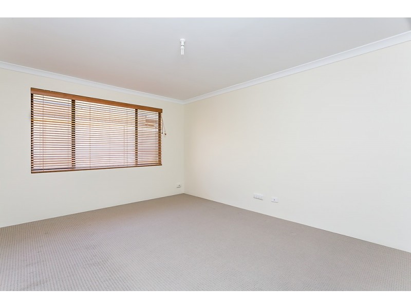 2 D’Arcole Turn, Secret Harbour WA 6173