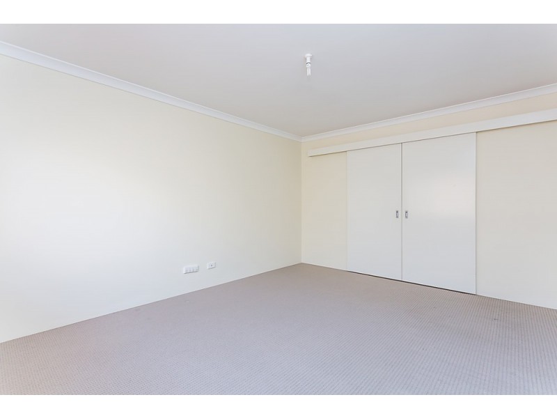 2 D’Arcole Turn, Secret Harbour WA 6173