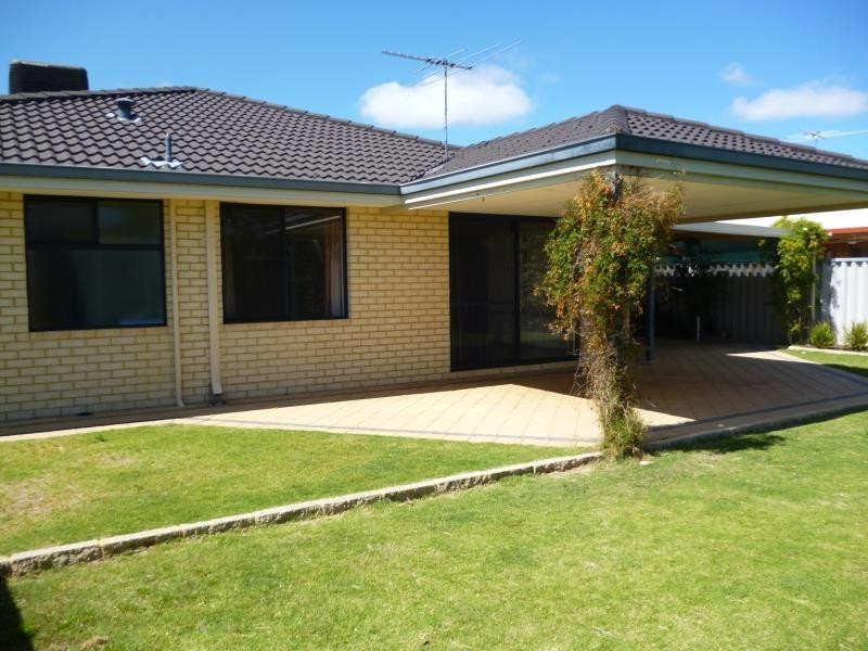 40 Montoro Drive, Port Kennedy WA 6172