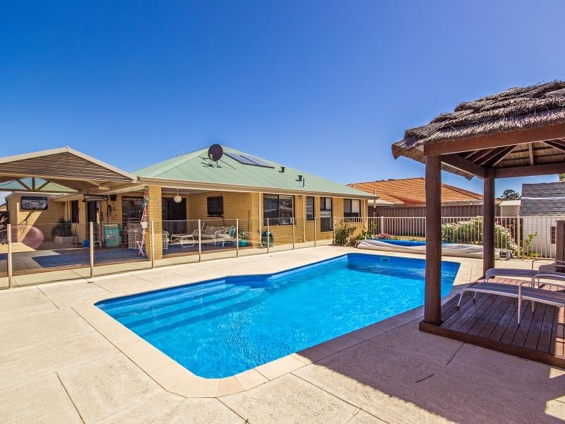 10 Keystone Loop, Secret Harbour WA 6173