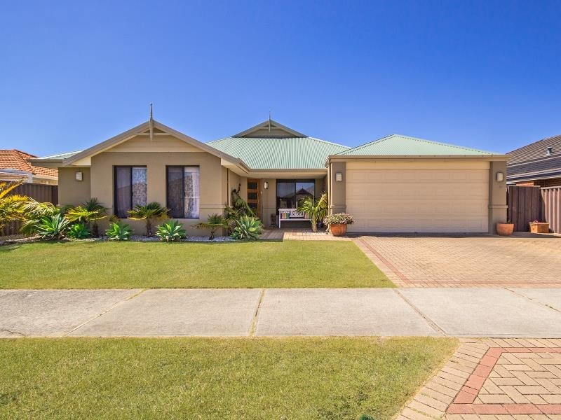 10 Keystone Loop, Secret Harbour WA 6173