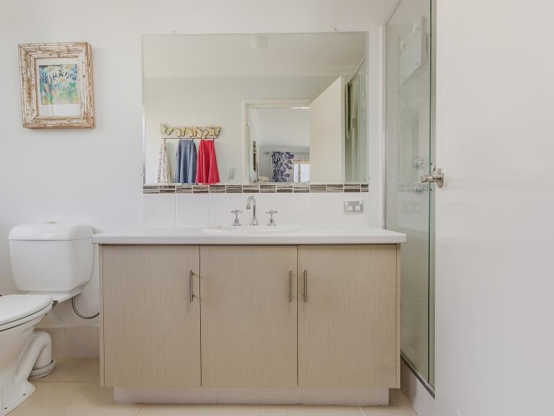 10 Keystone Loop, Secret Harbour WA 6173