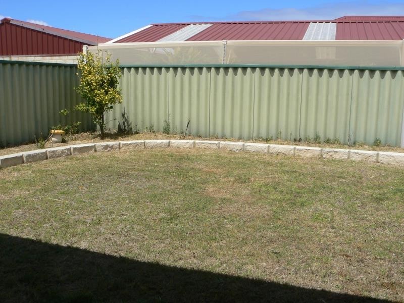 2 Whyalla Circle, Port Kennedy WA 6172