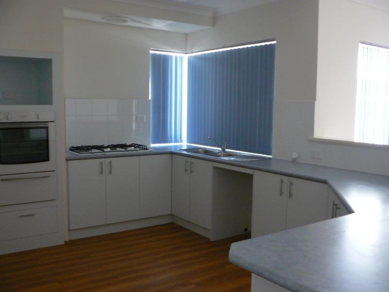 2 Whyalla Circle, Port Kennedy WA 6172