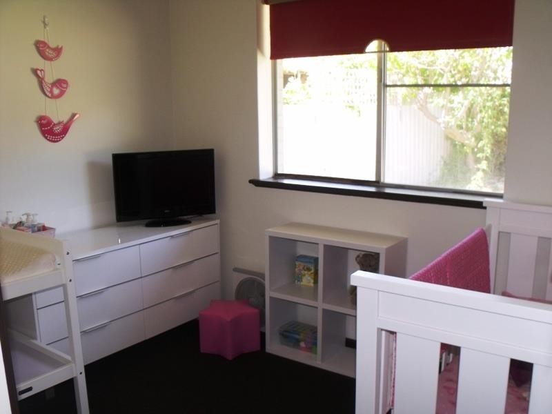 4 Dolphin Road, Safety Bay WA 6169