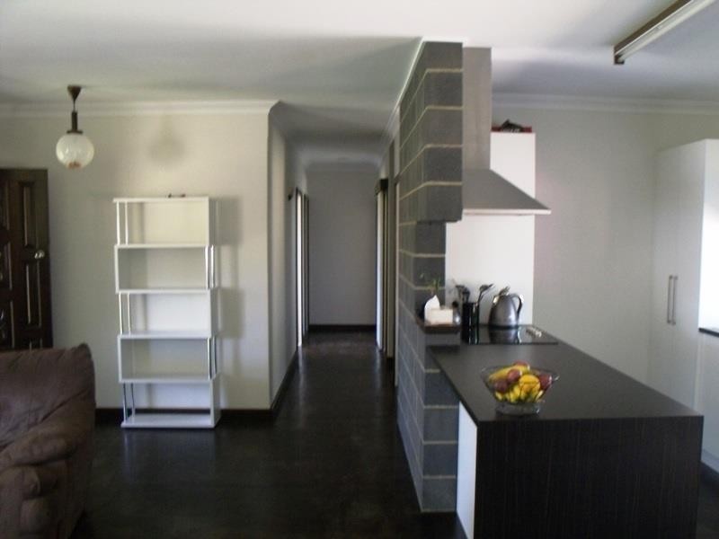 4 Dolphin Road, Safety Bay WA 6169