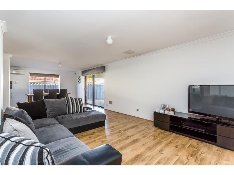 11 Lowell Street, Secret Harbour WA 6173