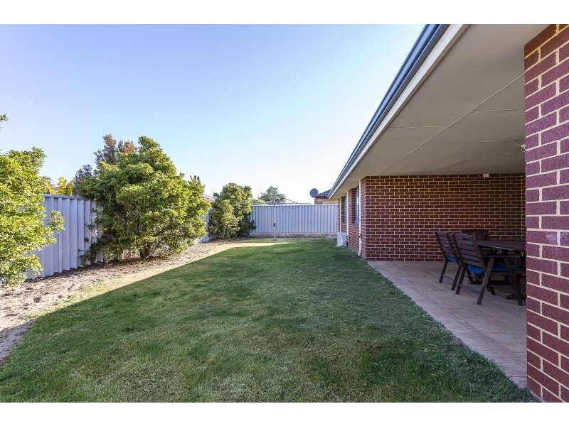 11 Lowell Street, Secret Harbour WA 6173