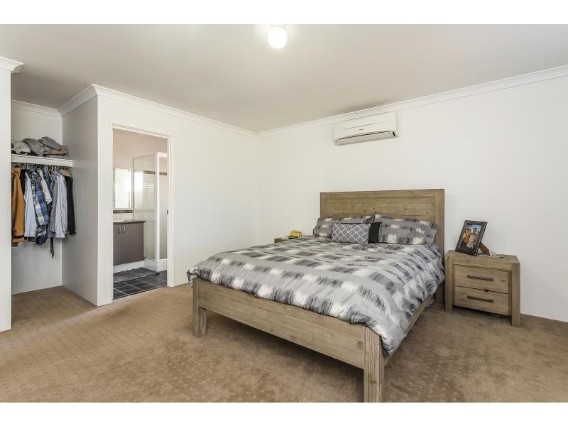 11 Lowell Street, Secret Harbour WA 6173