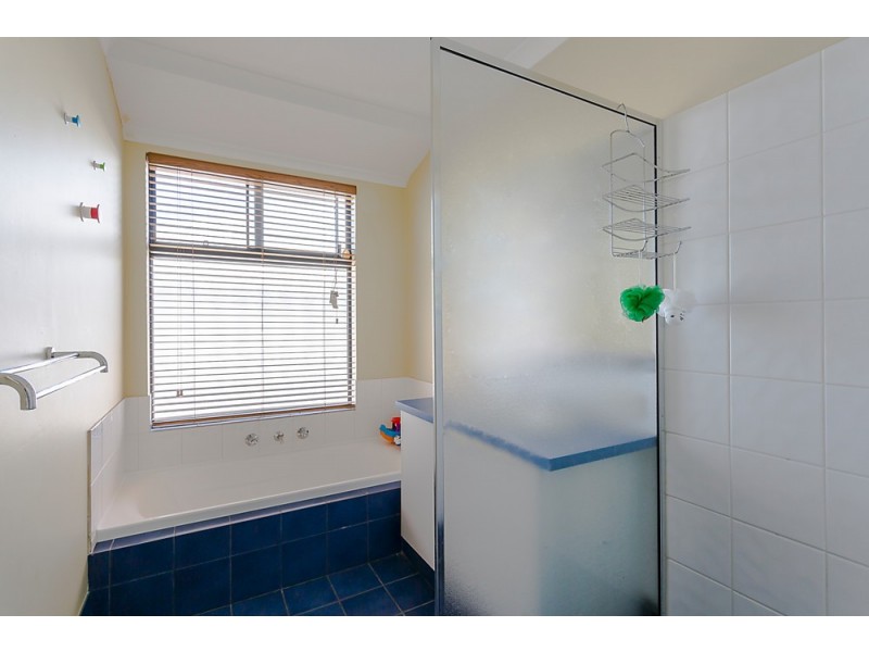 5 Dillon Way, Secret Harbour WA 6173