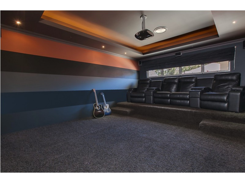 56 Nottely Cr, Secret Harbour WA 6173