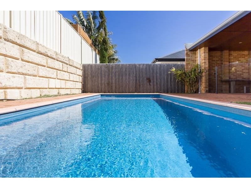 22 Kingscliff Ave, Secret Harbour WA 6173