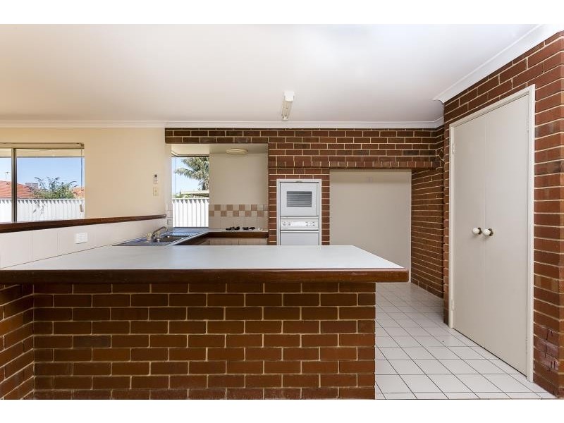 62 Triton Avenue, Waikiki WA 6169