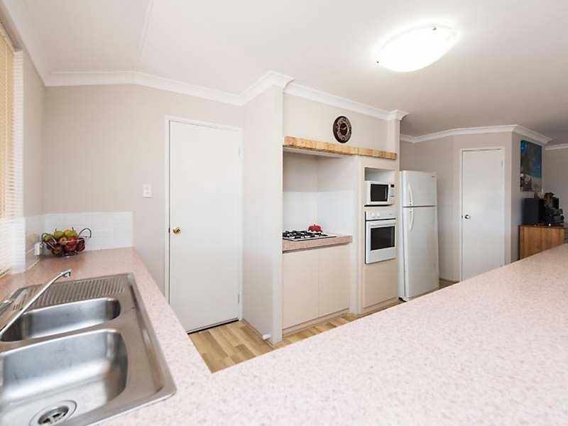 27 Harmony Parade, Singleton WA 6175