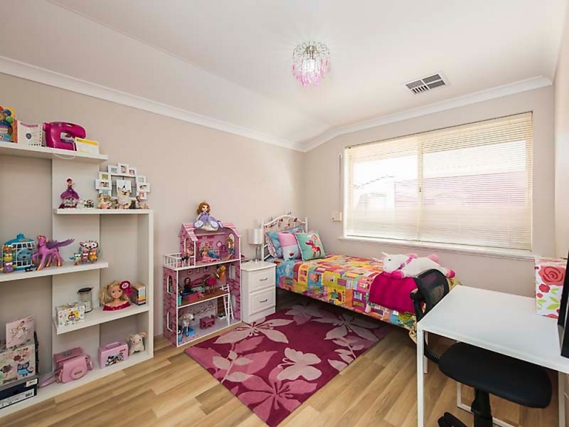 27 Harmony Parade, Singleton WA 6175