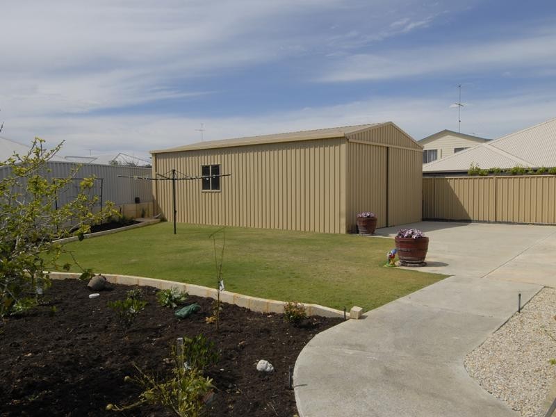 16 Indiana Parade, Singleton WA 6175