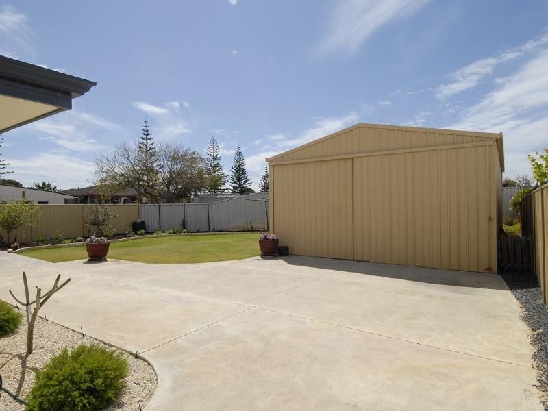 16 Indiana Parade, Singleton WA 6175