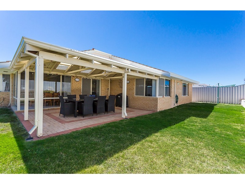 17 Sao Jorge Green, Secret Harbour WA 6173