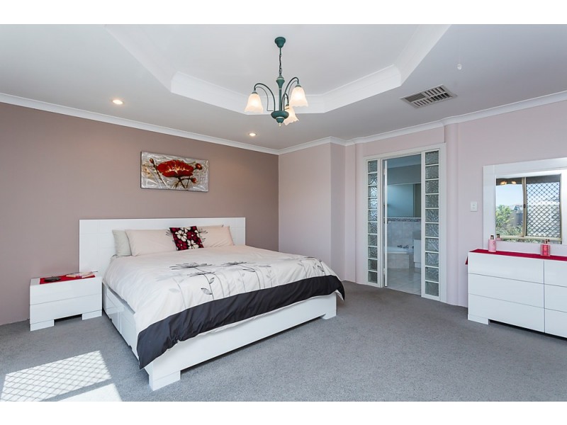 17 Sao Jorge Green, Secret Harbour WA 6173