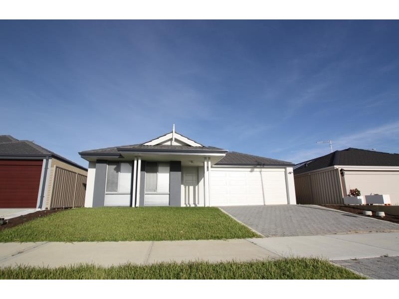 4 Tuscan Way, Karnup WA 6176