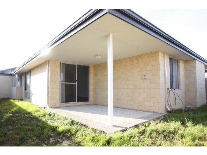 4 Tuscan Way, Karnup WA 6176