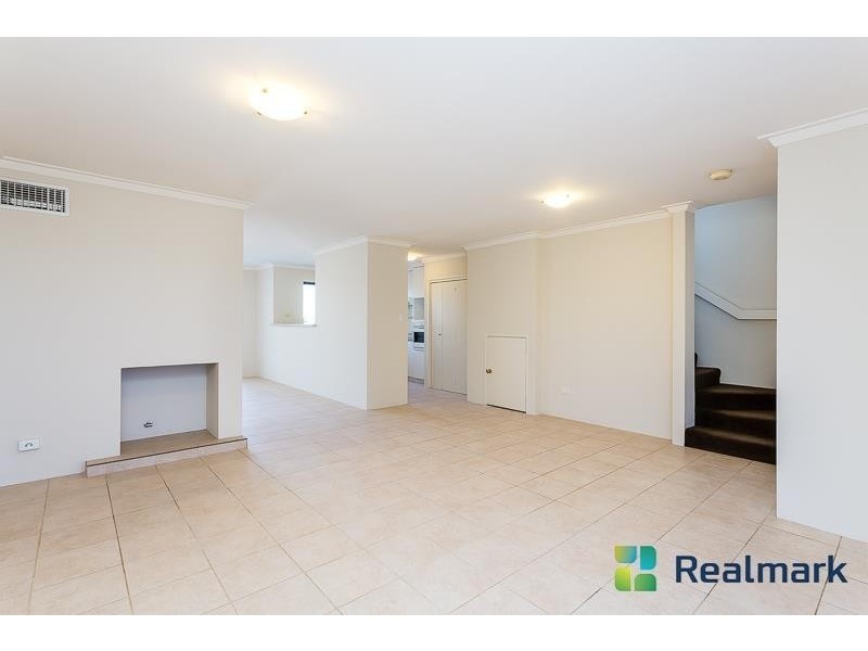 2 Jets Place, Port Kennedy WA 6172