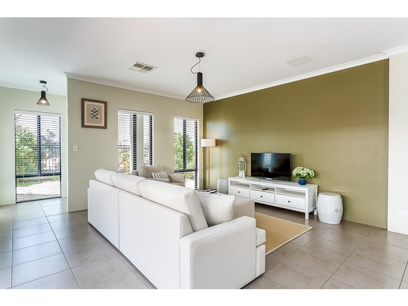 36 Clarkshill Road, Secret Harbour WA 6173