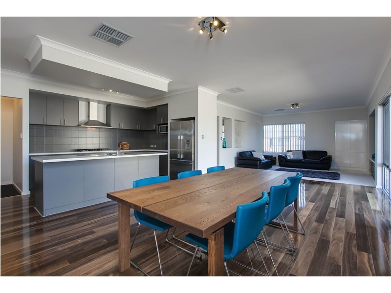 7 Gantheaume Parade, Secret Harbour WA 6173