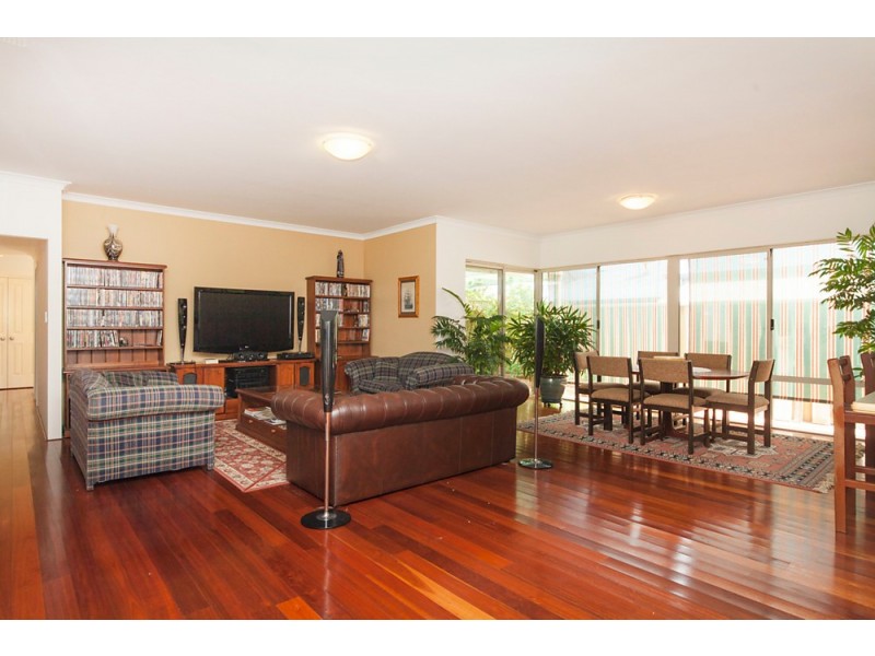 8 Greeson Parkway, Secret Harbour WA 6173