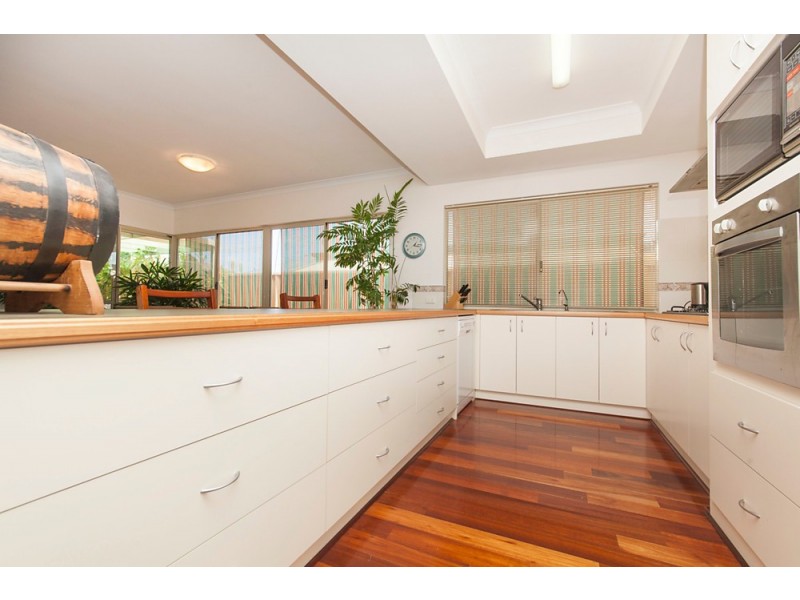 8 Greeson Parkway, Secret Harbour WA 6173