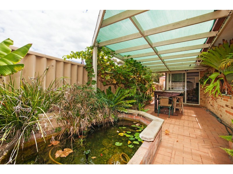 8 Greeson Parkway, Secret Harbour WA 6173